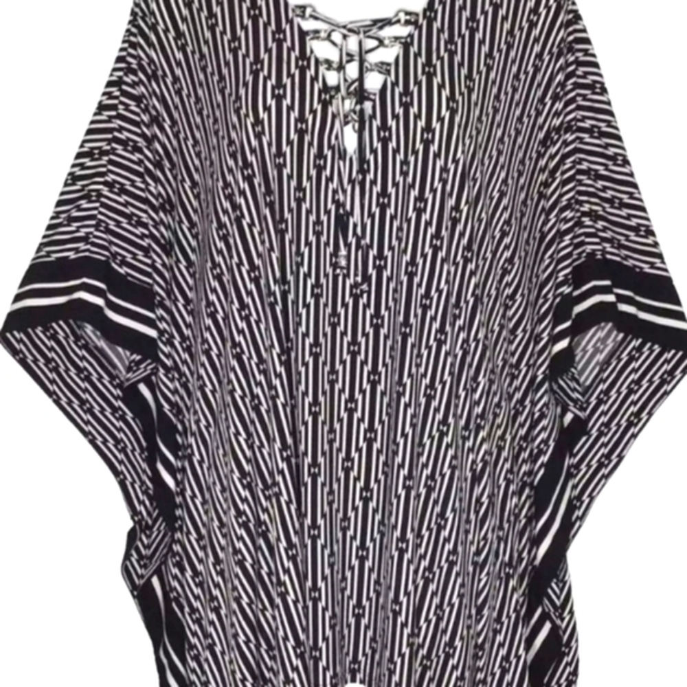 MICHAEL Michael Kors Tunic Black & White Geometric Pattern with Dolman Sleeves M